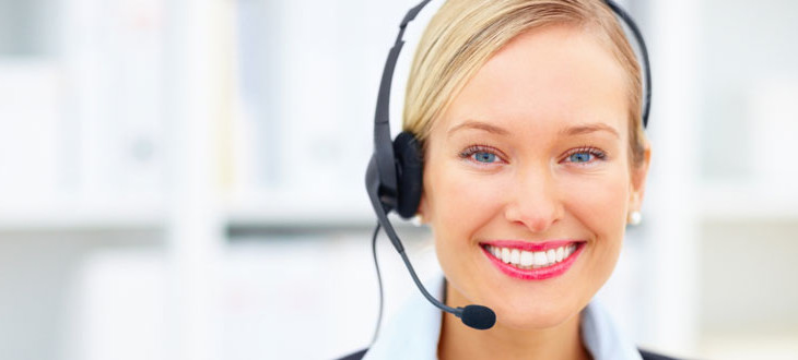 photo of customer support specialist